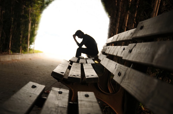 majör depresyonu tetikleyen etkenler